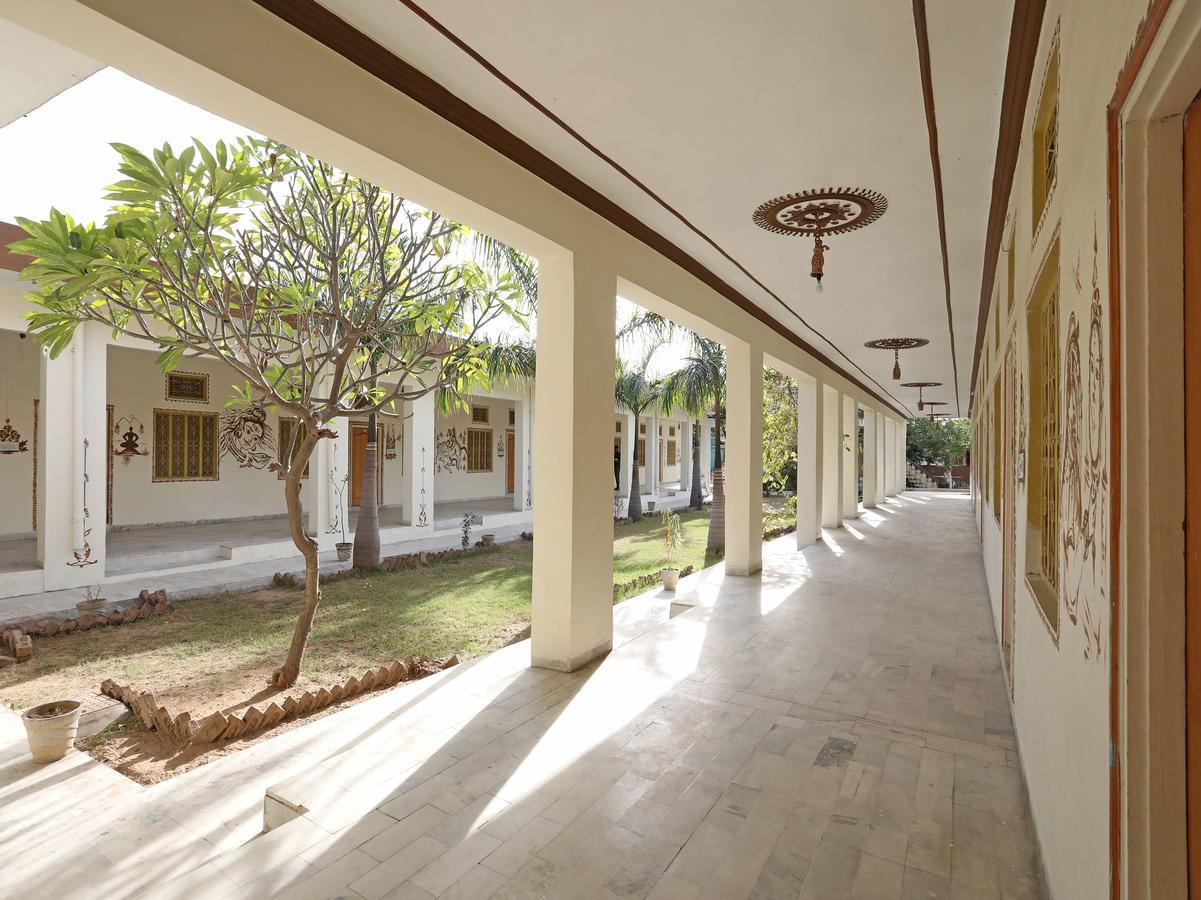 Oyo 10936 Rajasthan Resort Pushkar Buitenkant foto