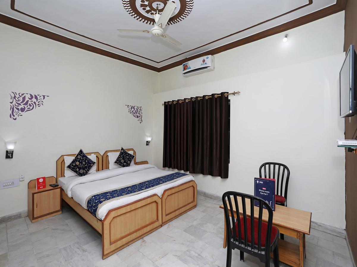 Oyo 10936 Rajasthan Resort Pushkar Buitenkant foto