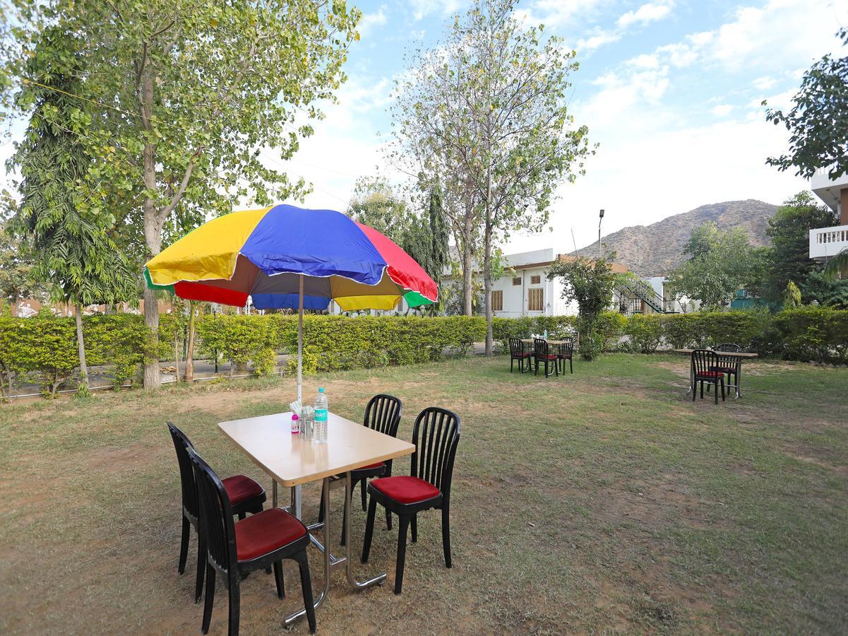 Oyo 10936 Rajasthan Resort Pushkar Buitenkant foto