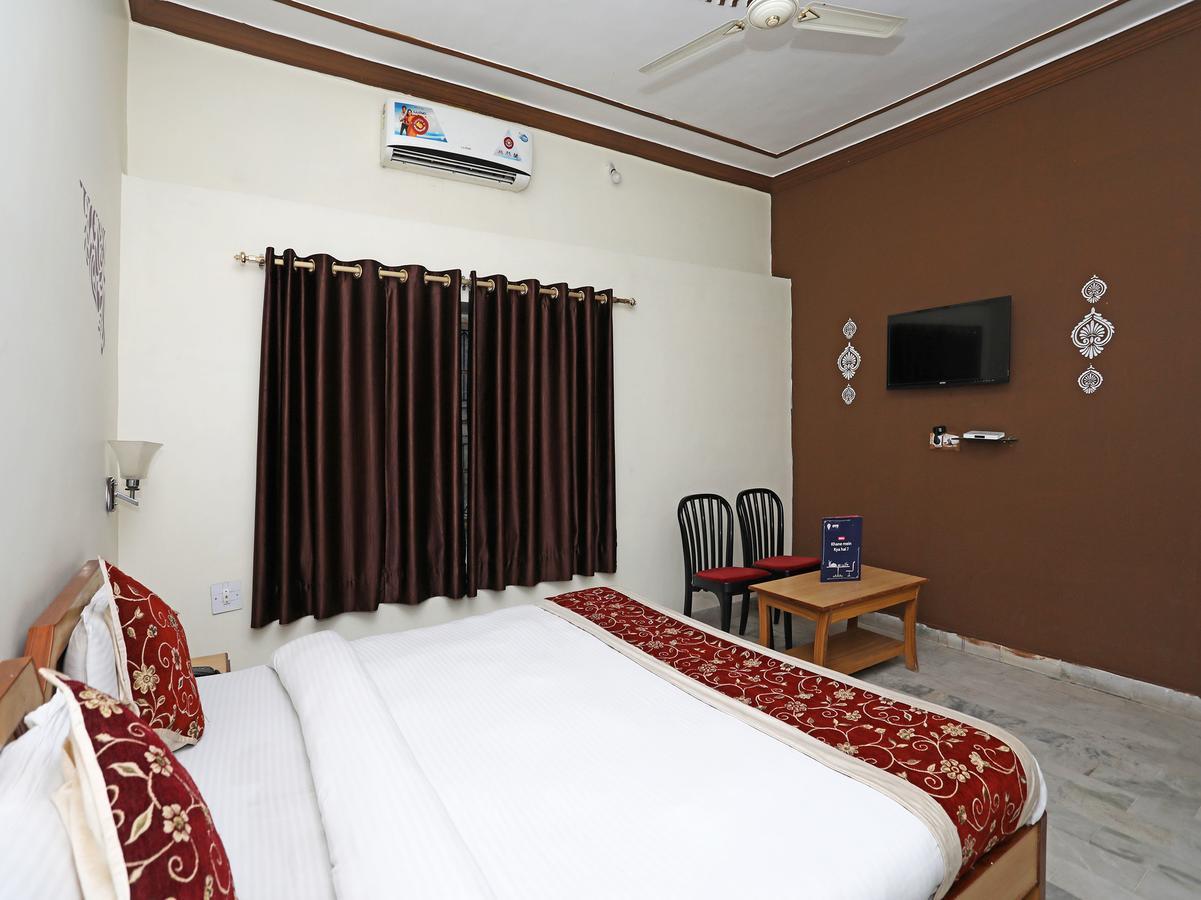 Oyo 10936 Rajasthan Resort Pushkar Buitenkant foto