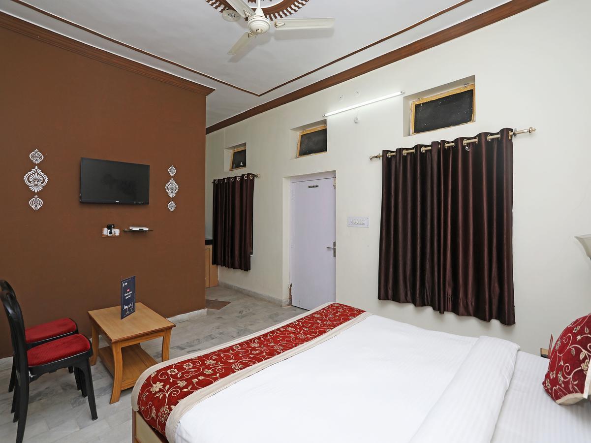 Oyo 10936 Rajasthan Resort Pushkar Buitenkant foto